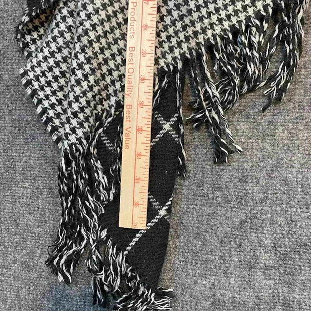 TROUVE Hooded Black White Plaid Poncho Jacket Wool Blend Womens One Size Warm